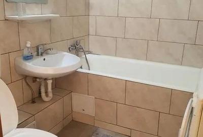 Apartament cu 2 camere decomandat în Titan