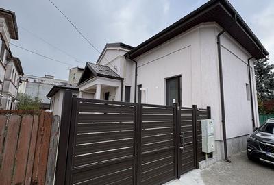 Casă cu 4 camere semidecomandat în Ultracentral - 1