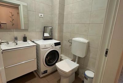 Apartament cu 3 camere semidecomandat în Central - 2