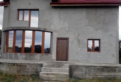 Casă cu 4 camere cu Teren 770 Mp în Jebel - 5