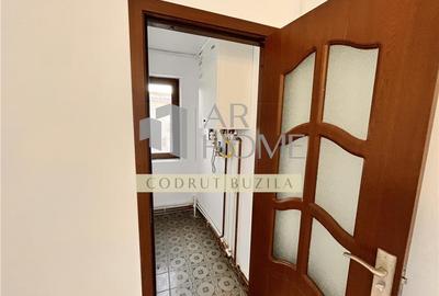 Apartament cu 4 camere semidecomandat în Central - 10
