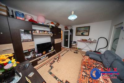 Apartament cu 2 camere semidecomandat în C5 - 12