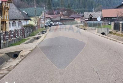 Casă cu 5 camere cu Teren 1782 Mp în Tarcău - 2