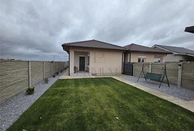 Casă cu Canalizare în Albina - 3