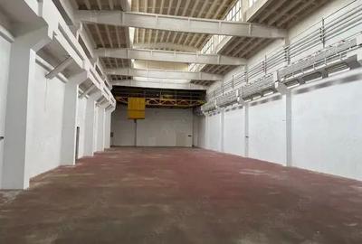 Spațiu comercial, de 2,400 mp, în Nord - 4