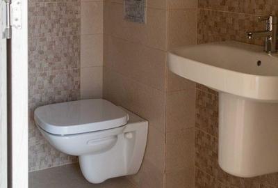 Casă cu 3 camere cu Teren 180 Mp în Rediu - 2