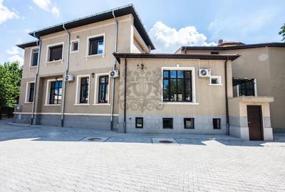 Casă cu 8 camere cu Canalizare în Mărășești - 2
