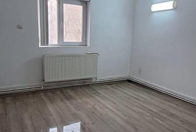 Casă individuală cu 9 camere cu Canalizare în Central - 4