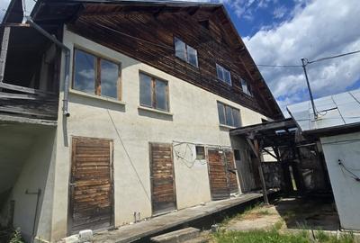 Brebu, Prahova, teren 2232mp + doua constructii in suprafata de 382mp, utilitati - 9