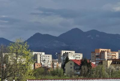 Apartament cu 2 camere decomandat în Centrul Civic - 1