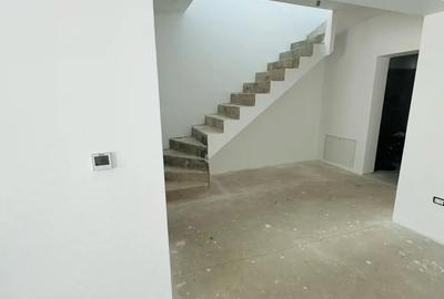 Casă cu 4 camere în Radu Negru - 4
