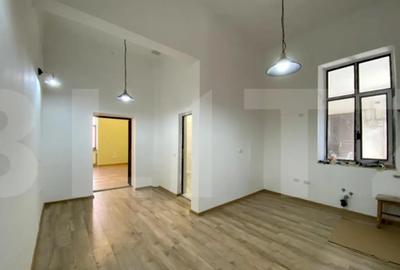 Apartament cu 3 camere semidecomandat în Central - 4