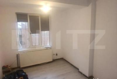Apartament cu 4 camere decomandat în Central - 1