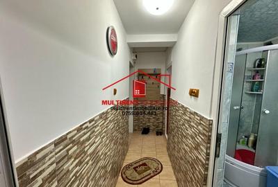 De vanzare Apartament 3 camere, strada Neptun, etaj 2 46.000 EUR - 6