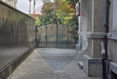 DE VANZARE Casa / Vila cu 11 camere de vanzare in zona Parcul Carol - 12