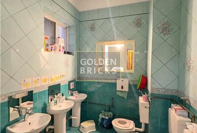 Casă individuală cu 11 camere cu Canalizare în Central - 10