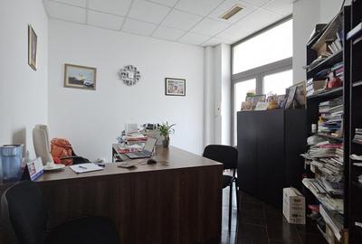 Spațiu comercial, de 200 mp, în Gara - 6