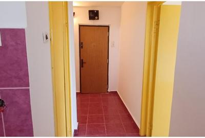 Apartament 2 camere ,etaj intermediar,Calea Bucuresti - 9