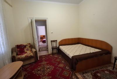Casă individuală cu 3 camere cu Canalizare în Central - 18