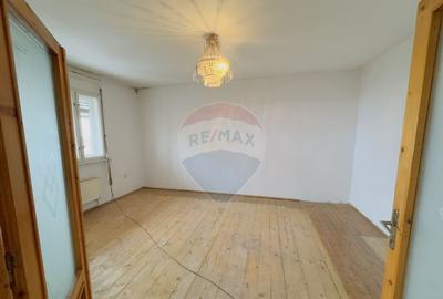 Casă cu 7 camere cu Teren 300 Mp în Gării - 16