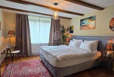 Casă cu 6 camere cu Teren 1314 Mp în Central - 1