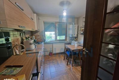 Apartament cu 4 camere decomandat în Calea București - 1