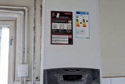 Apartament la parter de vila eleganta P+1 cu doar 2 apt,Parcul Carol,1/2 curte - 10