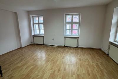 Spatiu de birouri - curte - 120 mpu - zona ultracentrala - 1