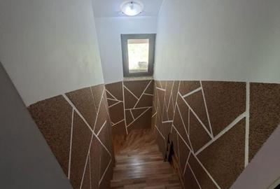 Casă cu 4 camere cu Teren 1600 Mp în Central - 14