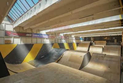 Spa?iu comercial de 2,491mp de vanzare in zona Bartolomeu - 18