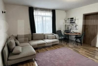 Casa moderna, de vanzare, cu 5 camere, zona Giroc