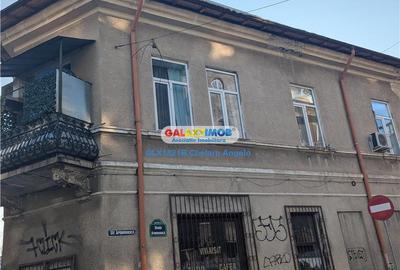 Armeneasca etaj vila 5 camere ,suprafata 183 mp, loc parcare - 2