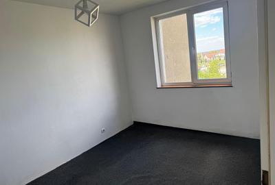 Apartament cu 3 camere decomandat în Central - 3