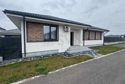 Casă individuală cu 4 camere cu Canalizare în Balotești - 1