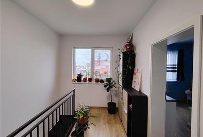 Duplex cu 4 camere cu Canalizare în Moșnița Veche - 7