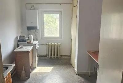 Anun? de Vanzare Apartament 3 cam cf 1 decomandat Necesita Renovare - 12