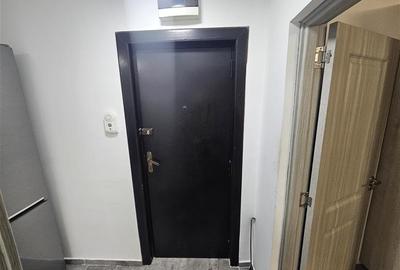 Garsonieră decomandată, mobilată în Micro IV - 20