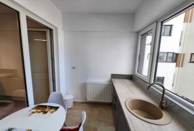 Garsonieră decomandată în Central