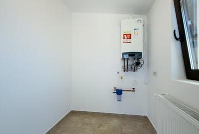 Casă individuală cu 3 camere cu Canalizare în Sânmihaiu Român - 13