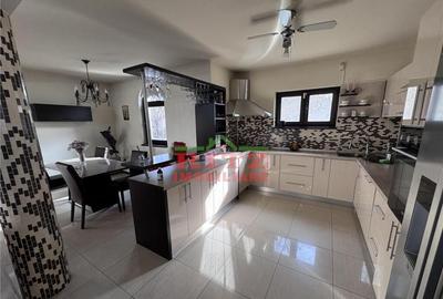 Vila garaj, zona Palatul de Justitie! - 8