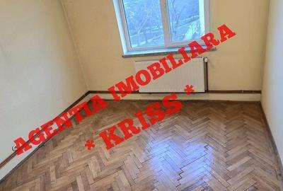 Apartament cu 3 camere semidecomandat în Craiovei - 6