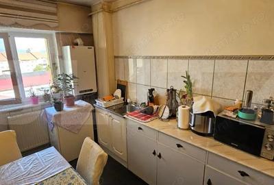 Apartament cu 3 camere, 2 bai ?i 2 balcoane spa?ioase zona centrala, DEVA - 11