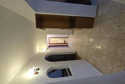 Apartament cu 3 camere semidecomandat în Unirii - 2