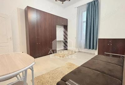 Garsonieră decomandată, mobilată în Complex Studențesc