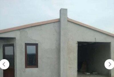Vand casa la rosu P+M cu anexe,teren in sup.de 2877 mp.informatii la tel. ,pret 134800 euro. - 3
