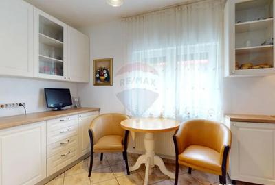 Casă cu 7 camere cu Garaj în Platoul Izvor - 11