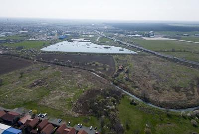 Teren de 40311 mp, în Central