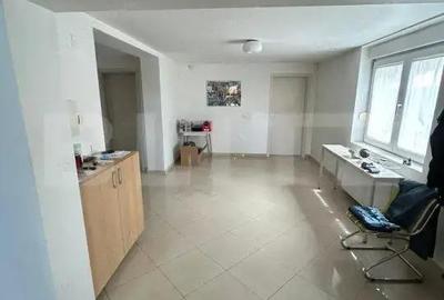 Casă cu 5 camere cu Teren 862 Mp în Lipovei - 2