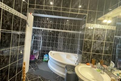 Apartament decomandat, etaj 3/4 - Bulevardul Independentei - 9