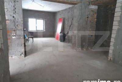 Casă cu 3 camere cu Teren 1150 Mp în Central - 1